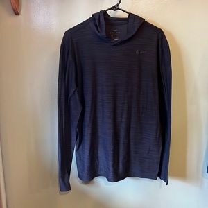 Men’s Long Sleeve Nike Shirt